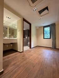 Holland Park (D10), Detached #507557791